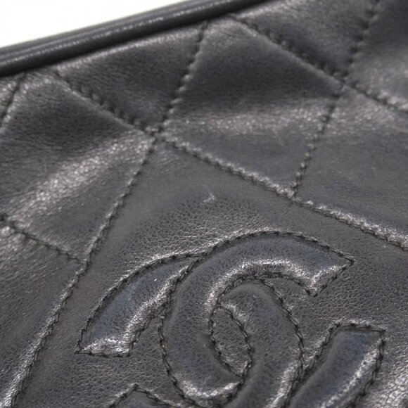 CHANEL Black Lambskin Leather Shoulder Bag - Picture 12 of 16